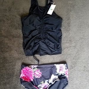 Size small Beachsissi tankini